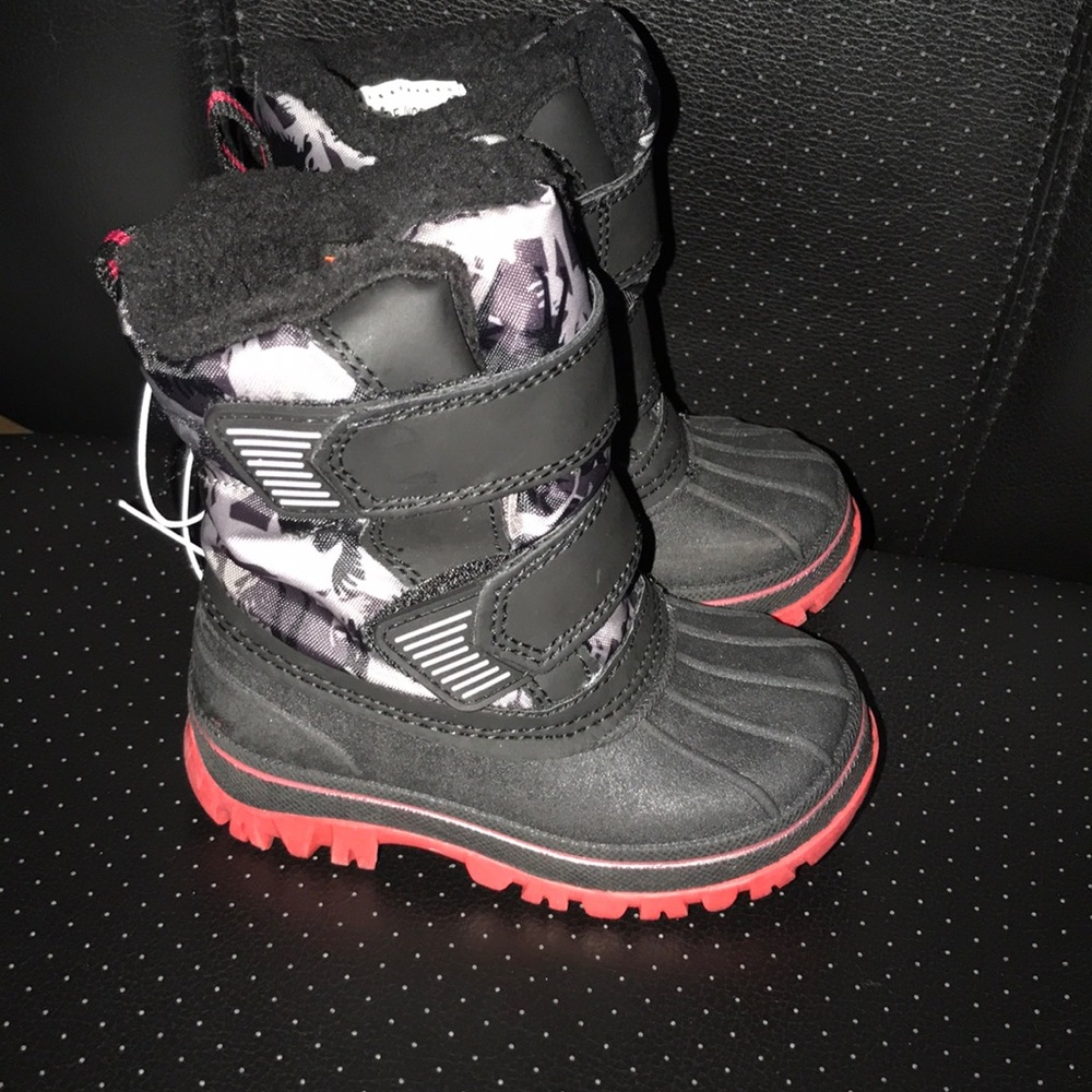 Toddler snow boots